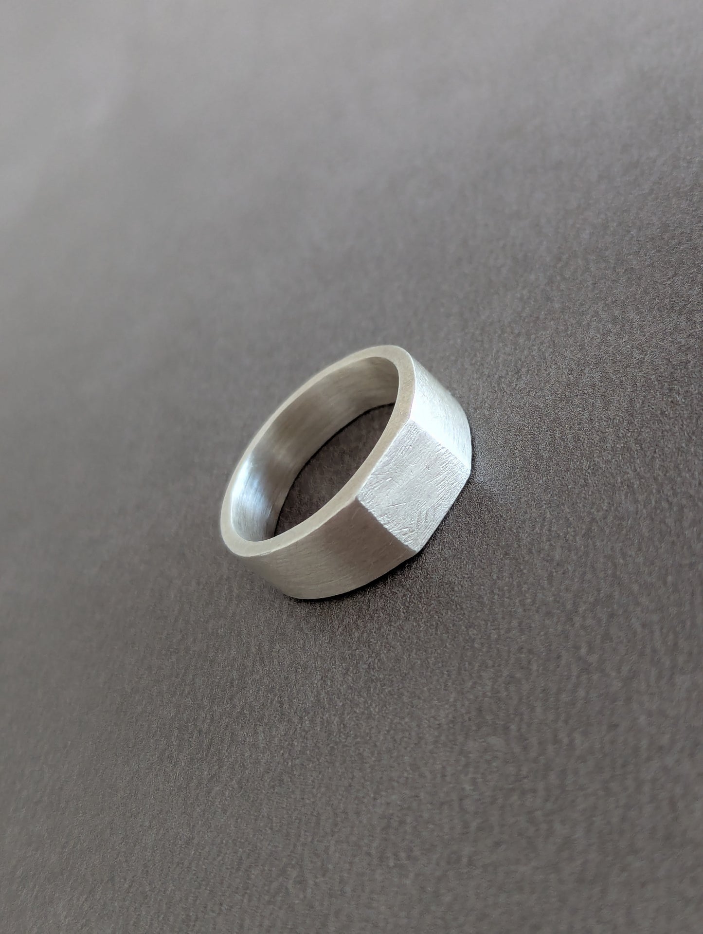 JAN SIGNET RING